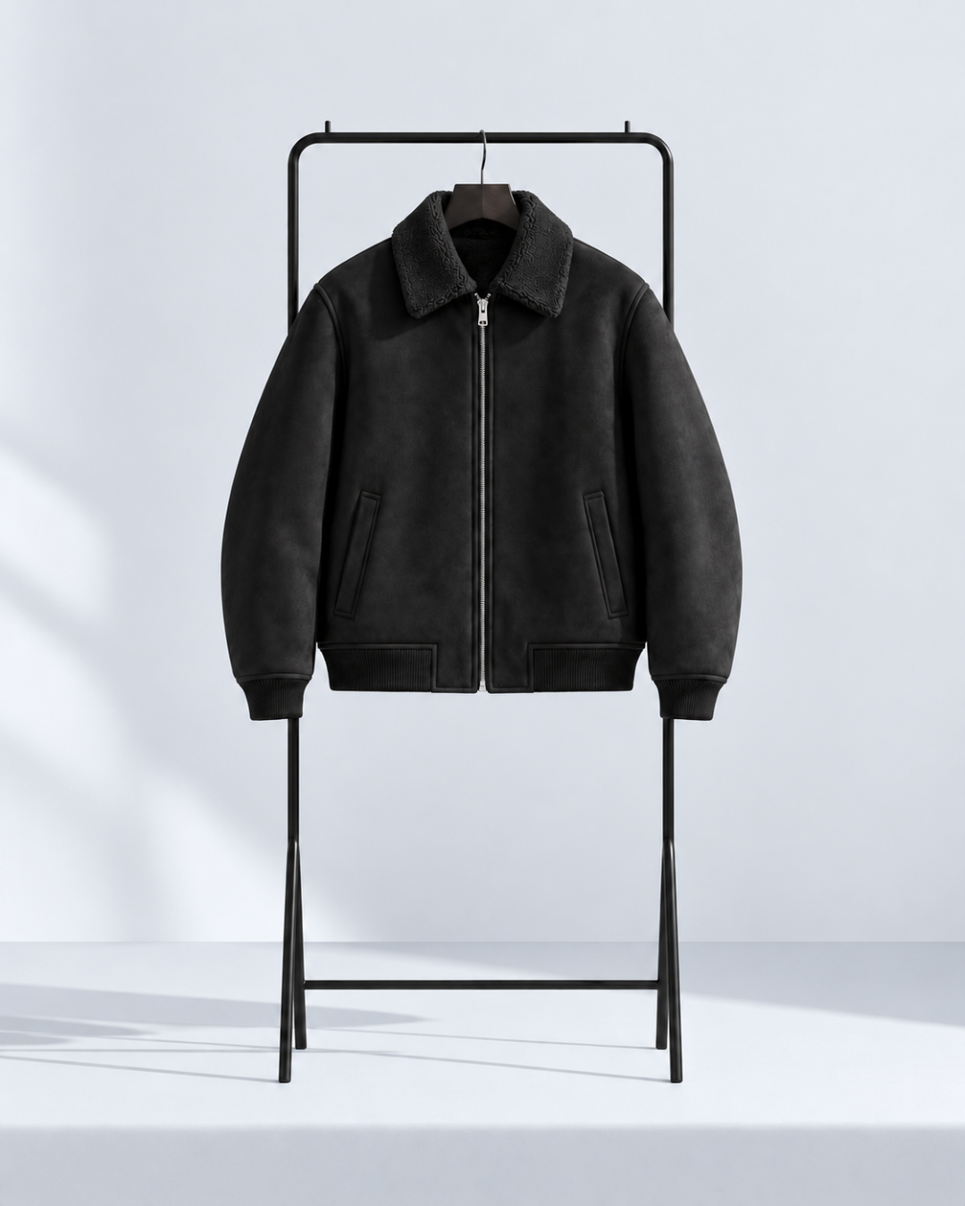 Noir Bomber